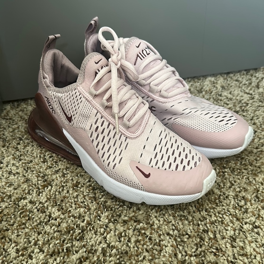 Women’s Nike 270